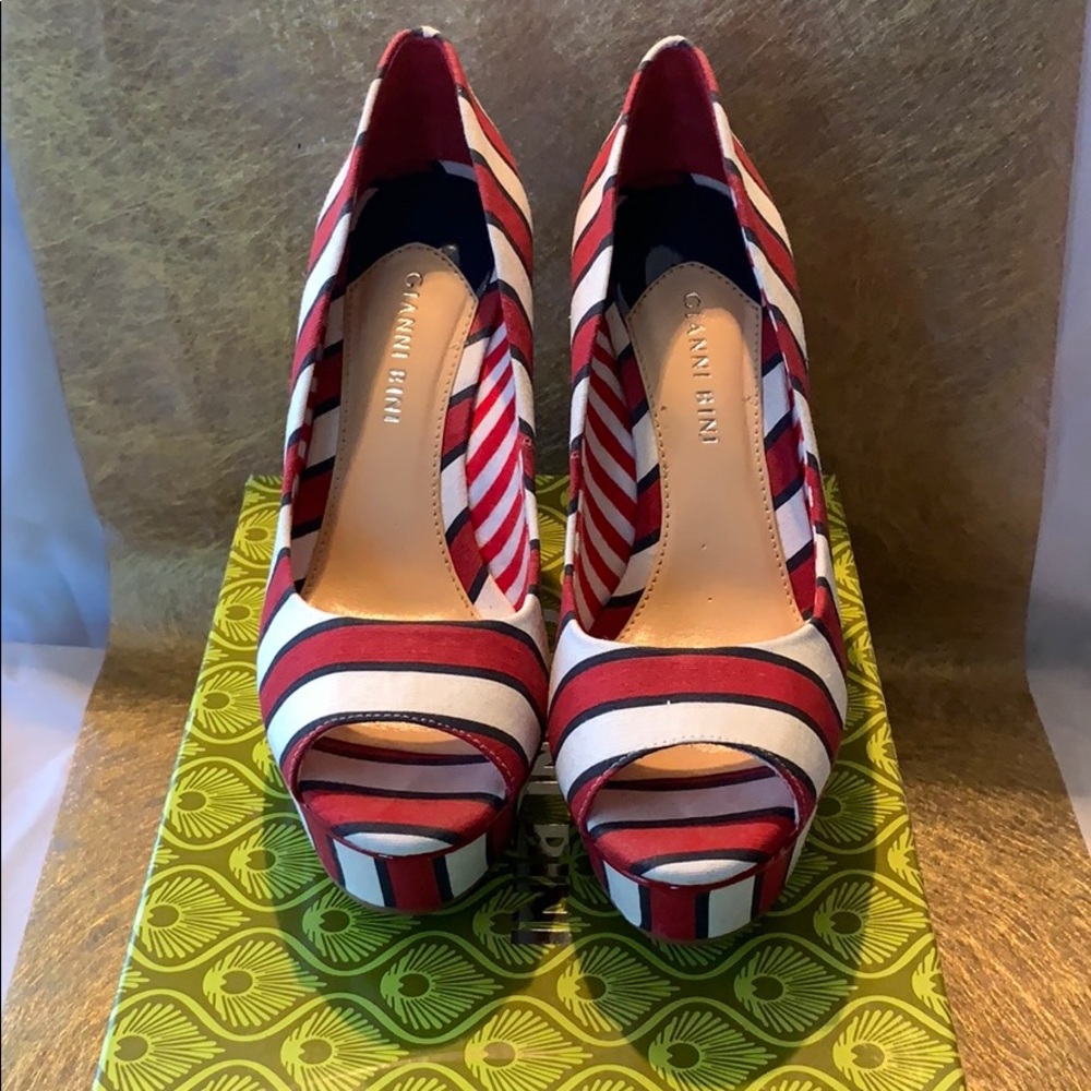 Gianni Bini Wedges